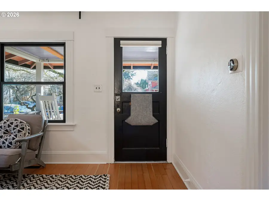 1137 SE Lexington St, Portland, OR 97202 - Image #3