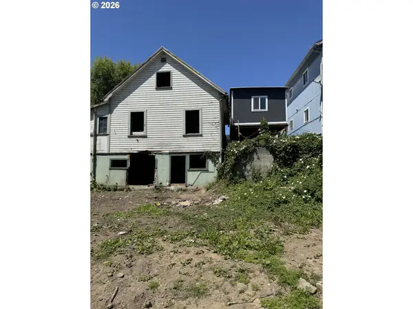 63776 Ellen St, CoosBay, OR 97420