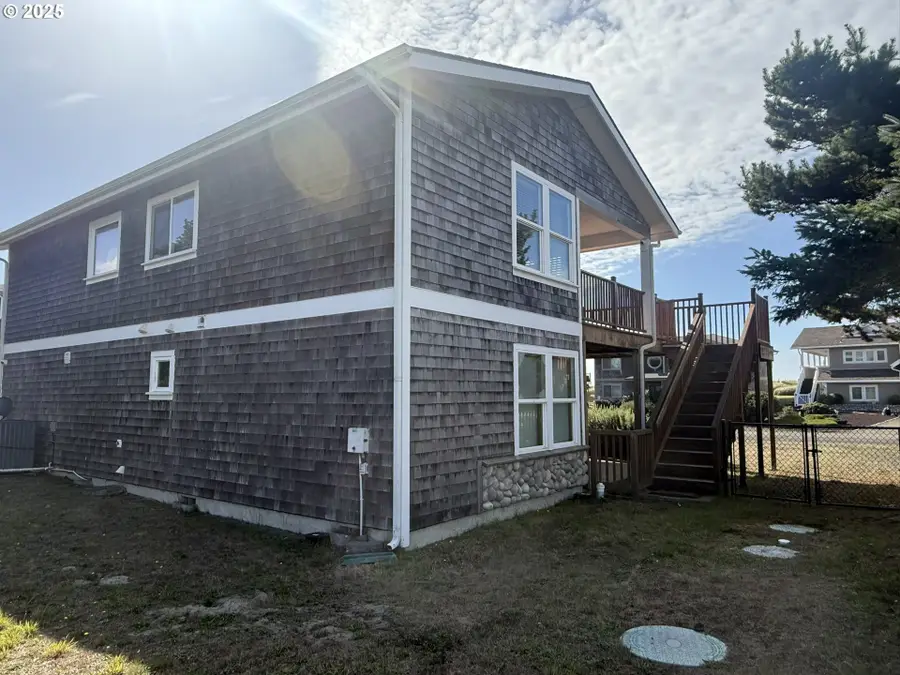 35210 F Pl, Long Beach North Beach Peninsula, WA 98640 - Image #2