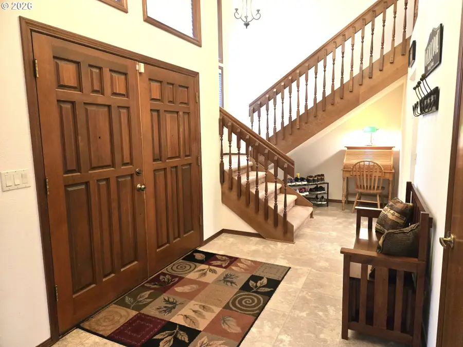 929 E Pine Ave, Hermiston, OR 97838 - Image #3