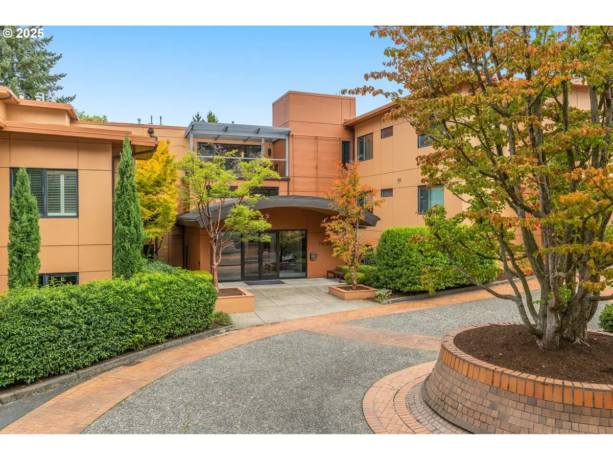 780 NW Westover Sq #3, Portland, OR 97210 - Image #1