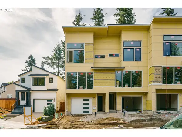 18207 NE Garden Dr, Vancouver, WA 98682