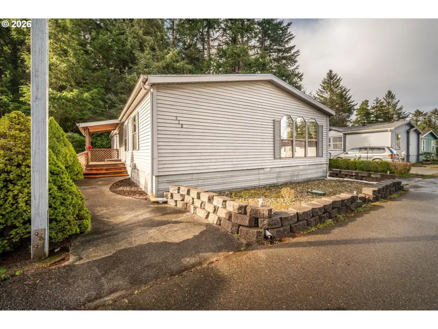 510 Shorepines Ave, Coos Bay, OR 97420 - #2