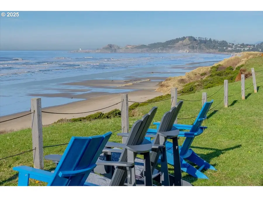 801 NW Coast St #2, Newport, OR 97365 - Image #3