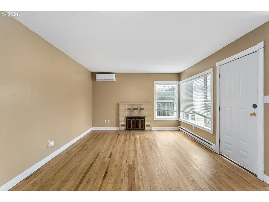 3025 Maple St, Longview, WA 98632 - #3