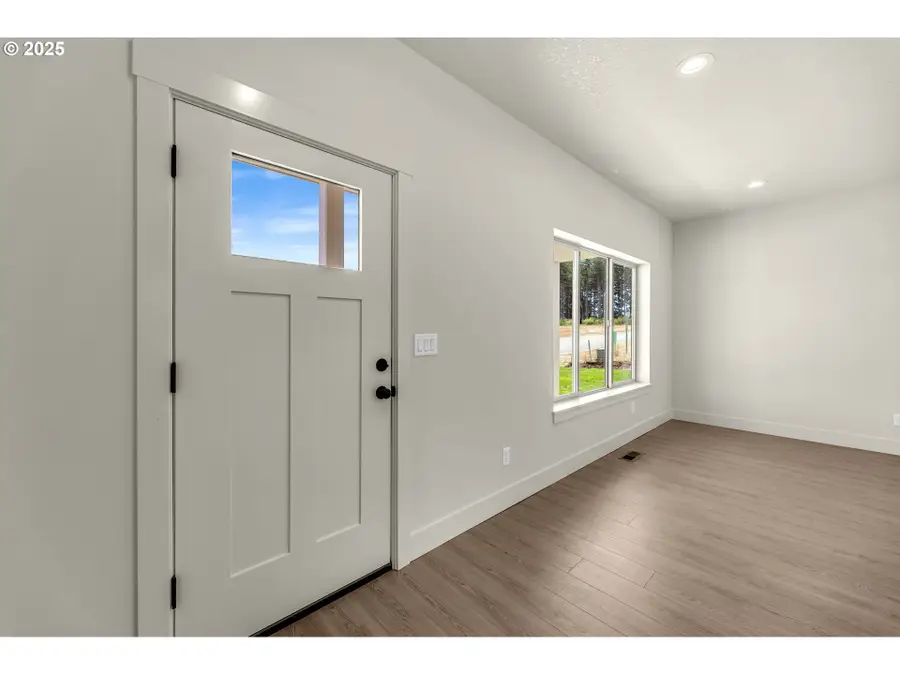 301 Cap Ave, Winlock, WA 98596 - Image #3