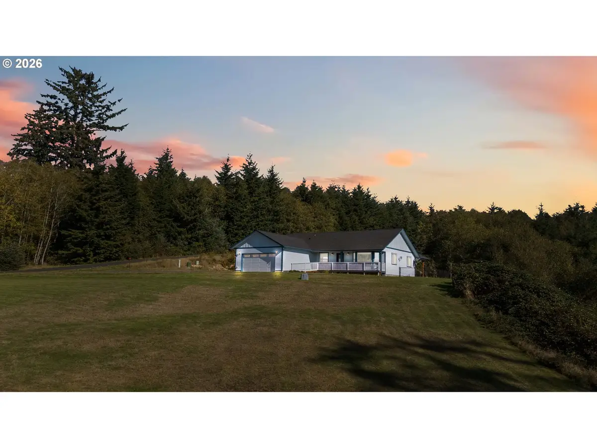 58 Alger Creek Heights Rd, Cathlamet, WA 98612 - #1