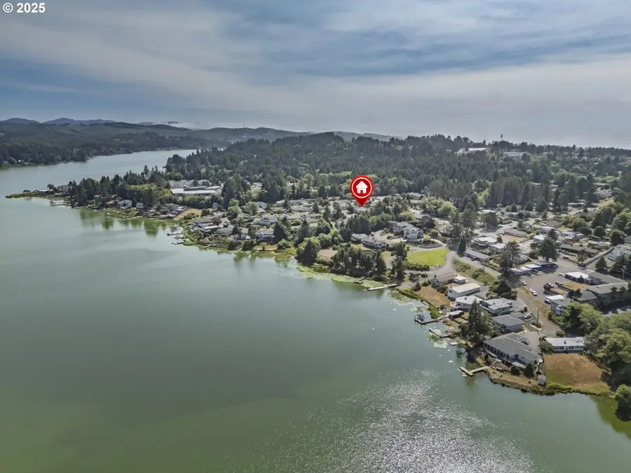 3030 NE 32nd Dr, Lincoln City, OR 97367 - Image #2