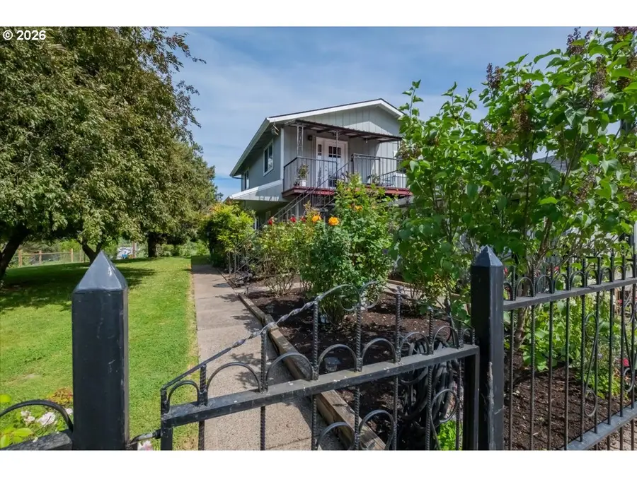208 NW Lewisburg Ave, Corvallis, OR 97330 - #2