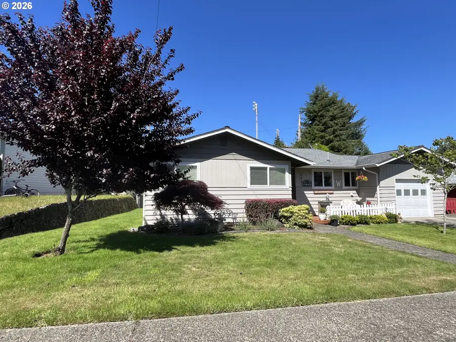 2321 Arthur Dr, Reedsport, OR 97467 - #2