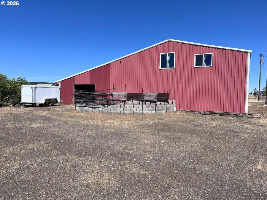 1201 W Darland St, Goldendale, WA 98620 - #3