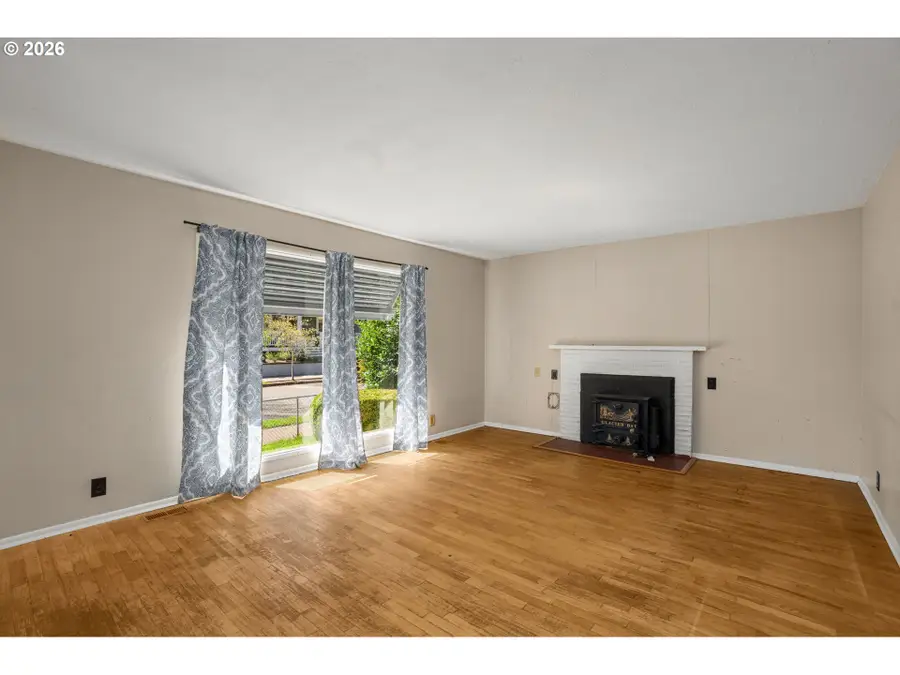 1731 NE Liberty St, Portland, OR 97211 - #3