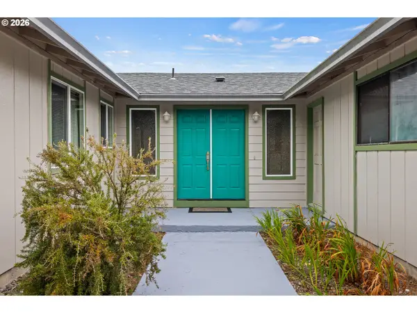 2521 Delores Ln, NorthBend, OR 97459