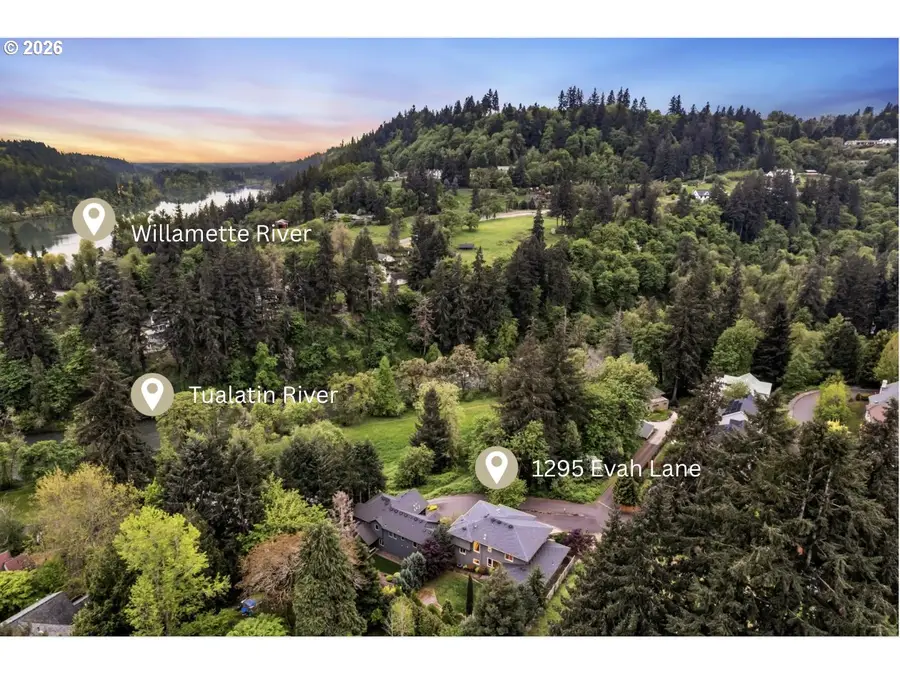 1295 Evah Ln, West Linn, OR 97068 - #3