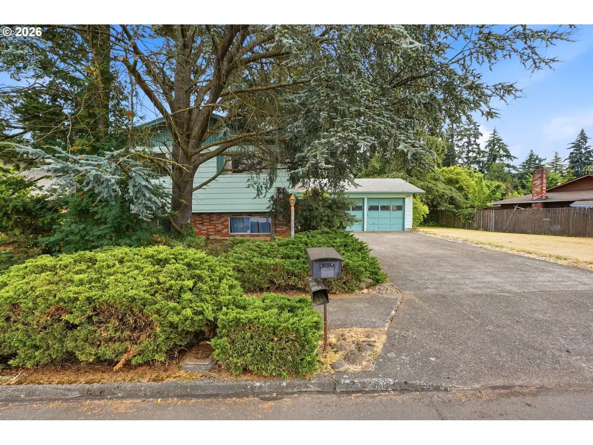 17610 NE Multnomah Dr, Portland, OR 97230 - #1