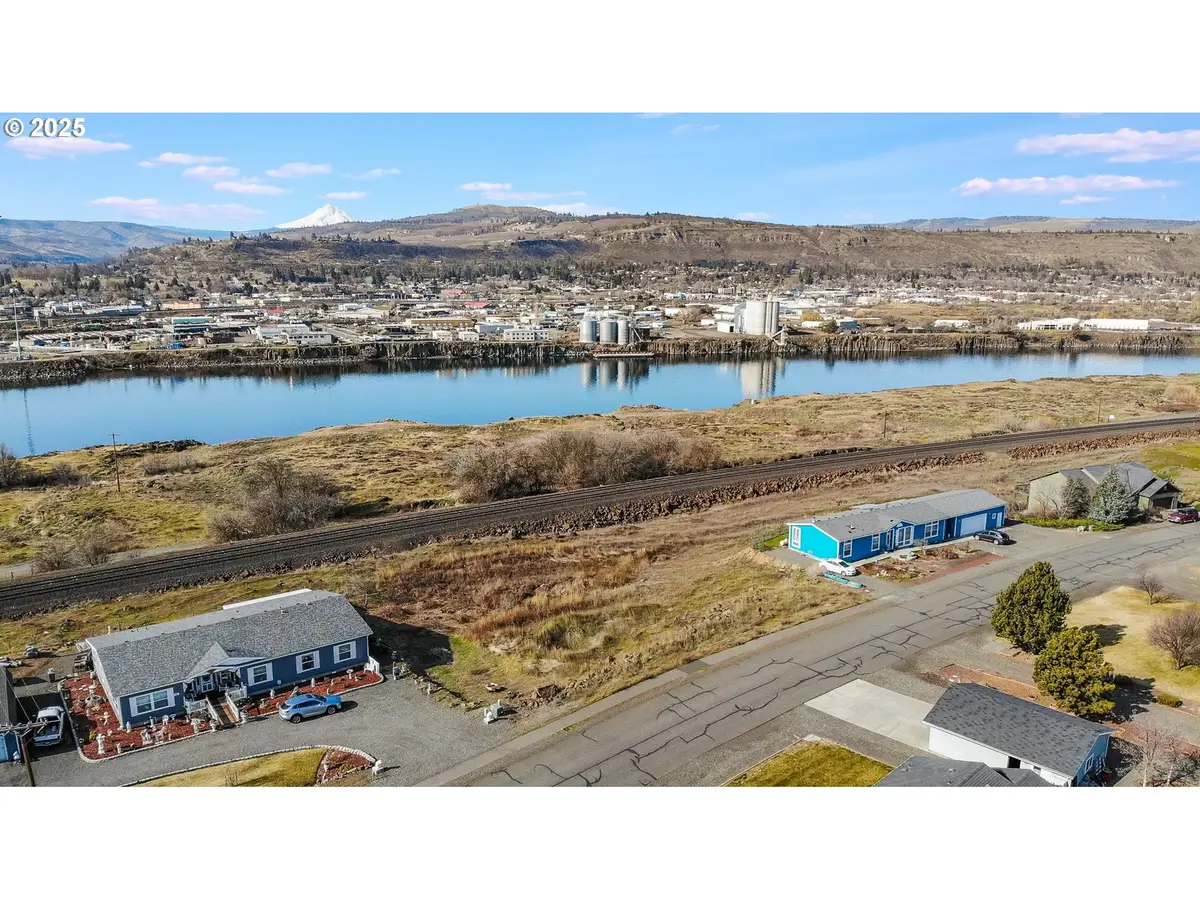 550 Sunridge Ave, Dallesport, WA 98617 - Image #1