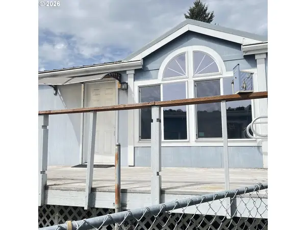 34900 Wendlant Way #F, Scappoose, OR 97056