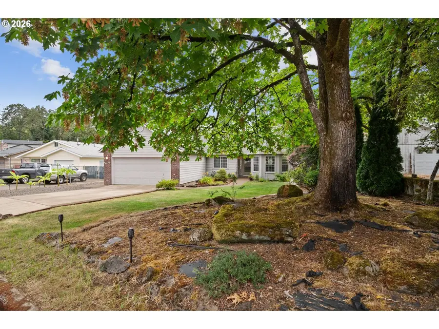 925 Donna Lynn Way, Gladstone, OR 97027 - #2