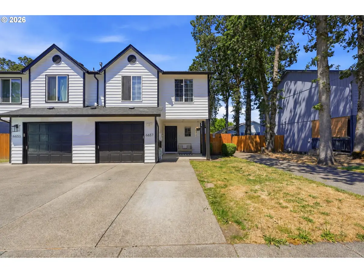 6657 SE Ariel St, Hillsboro, OR 97123 - #1