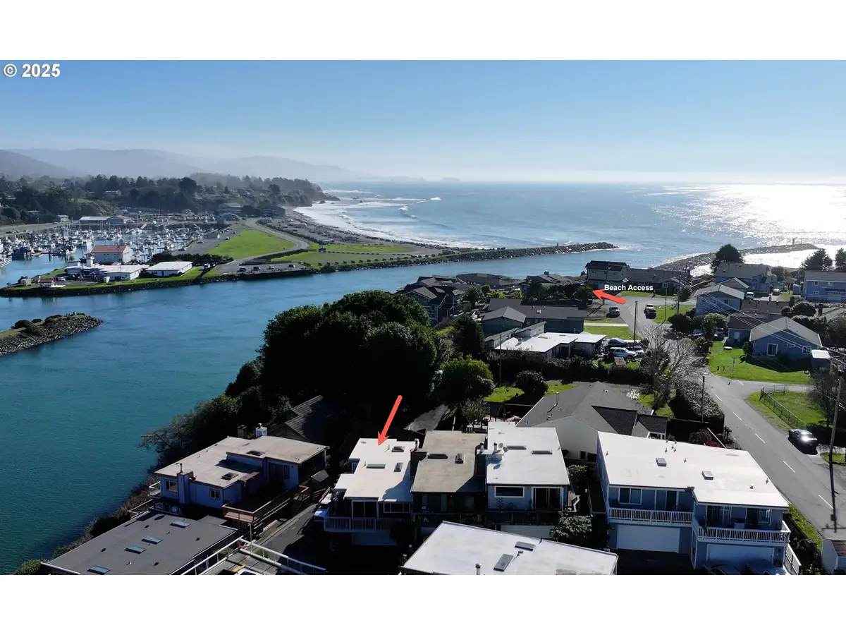 222 Del Norte Ln #8, Brookings, OR 97415 - Image #1