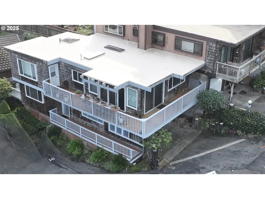 222 Del Norte Ln #8, Brookings, OR 97415 - Image #3