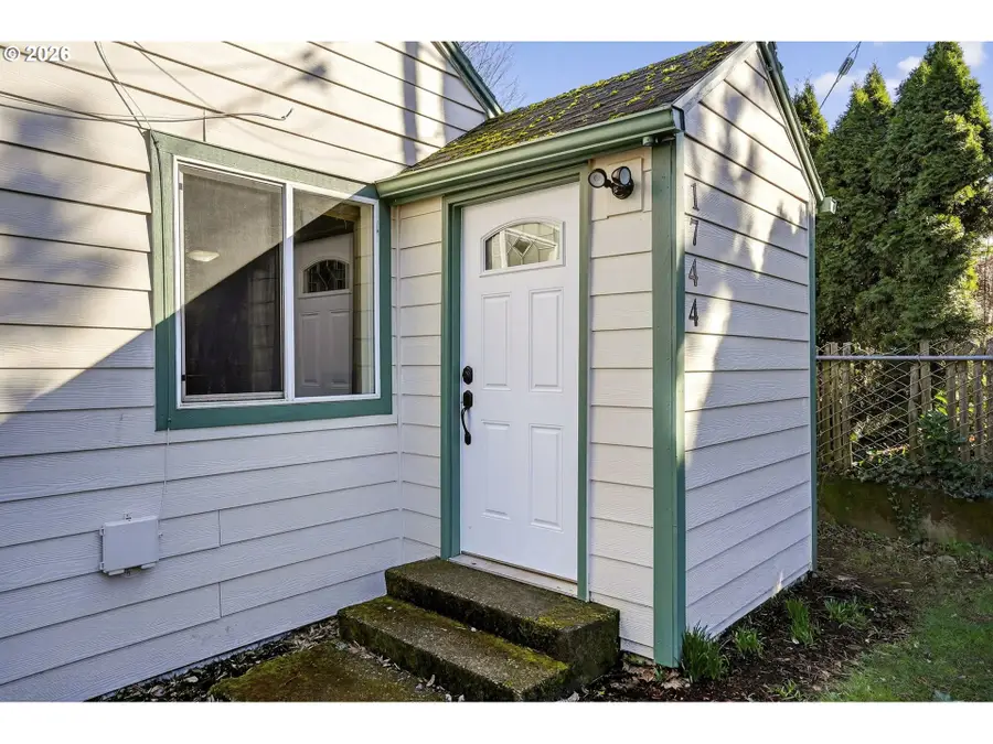 1744 NE 132nd Ave, Portland, OR 97230 - #2