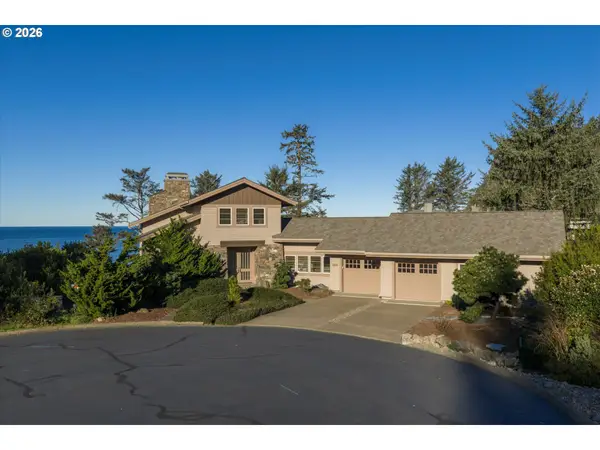 218 Sea Crest Pl, OtterRock, OR 97369