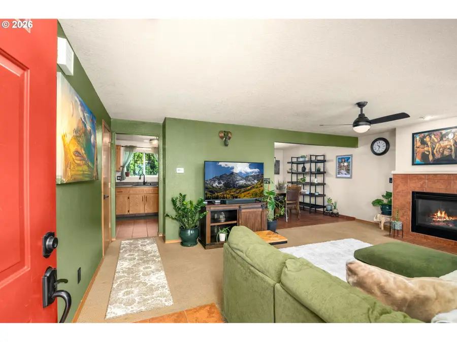 14141 SE Center St, Portland, OR 97236 - #2