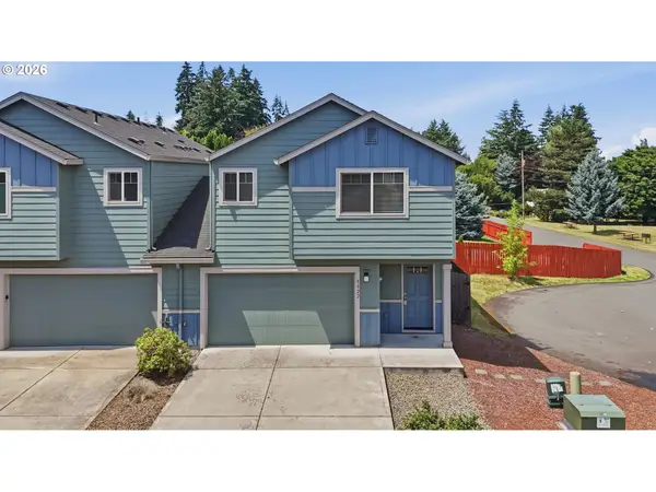 5922 NE 71st Ave, Vancouver, WA 98661