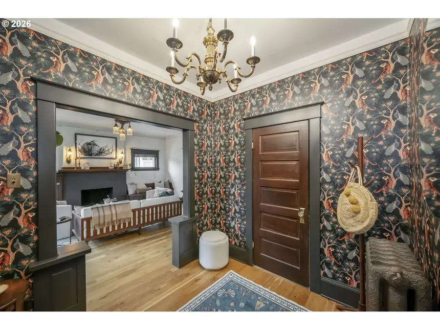 7027 N Moore Ave, Portland, OR 97217 - #3