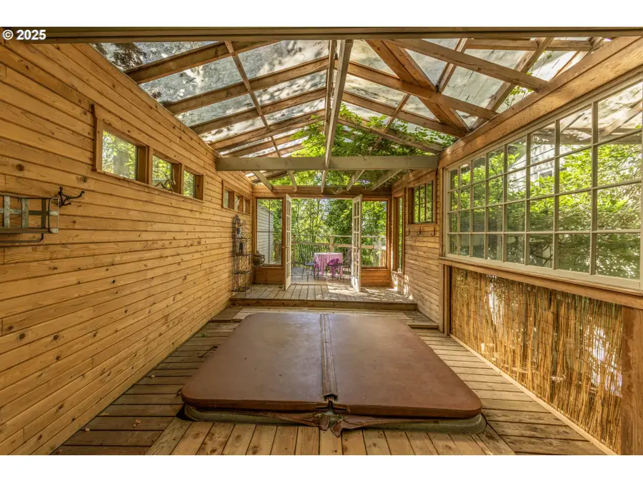 3160 Whitten Dr, Eugene, OR 97405 - Image #3