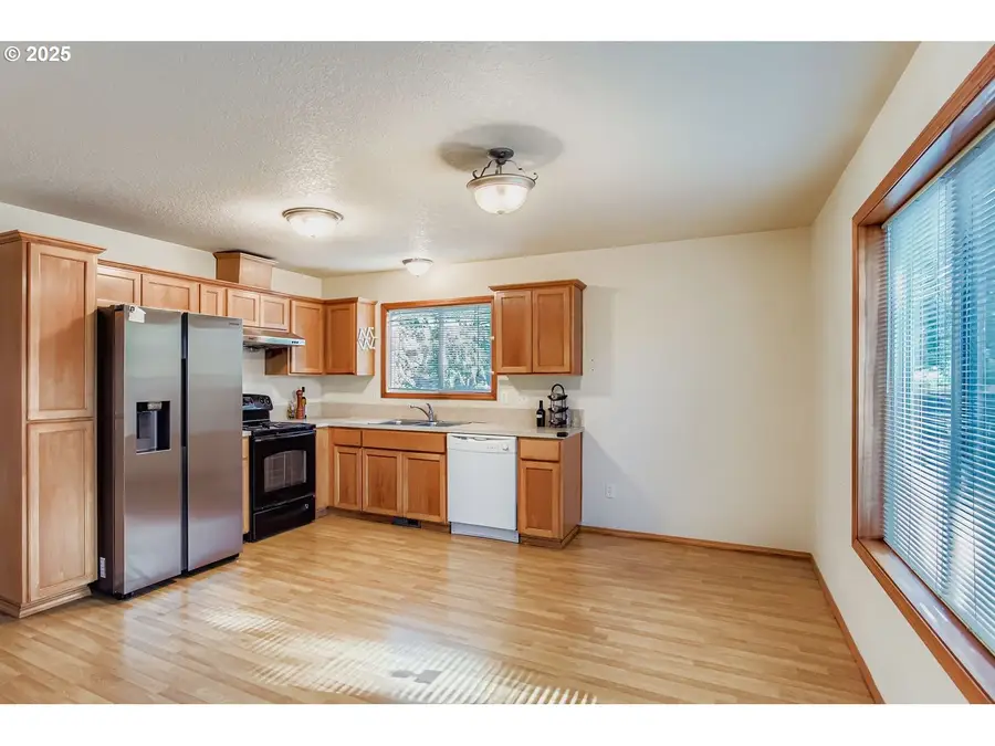 10538 SE Holgate Blvd, Portland, OR 97266 - Image #3