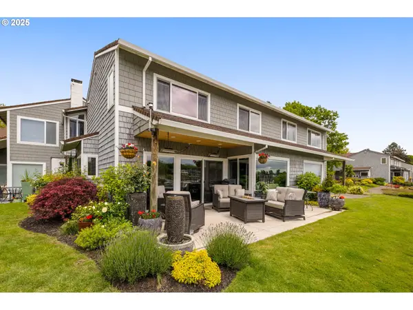 620 N Hayden Bay Dr, Portland, OR 97217