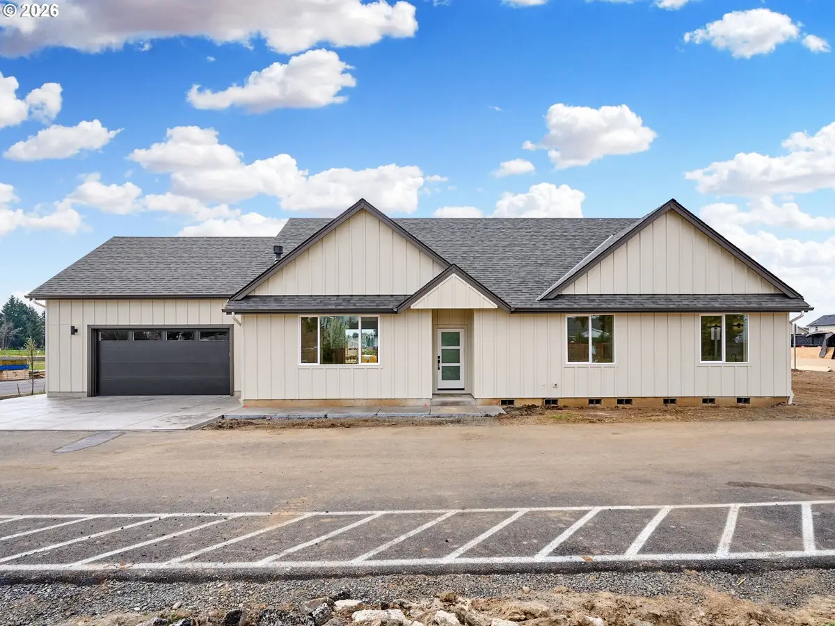 1281 Brown St, Woodburn, OR 97071 - #1