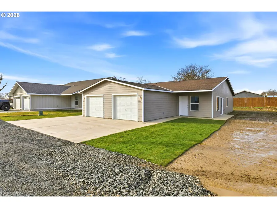 610 N Earl St, Stanfield, OR 97875 - #2