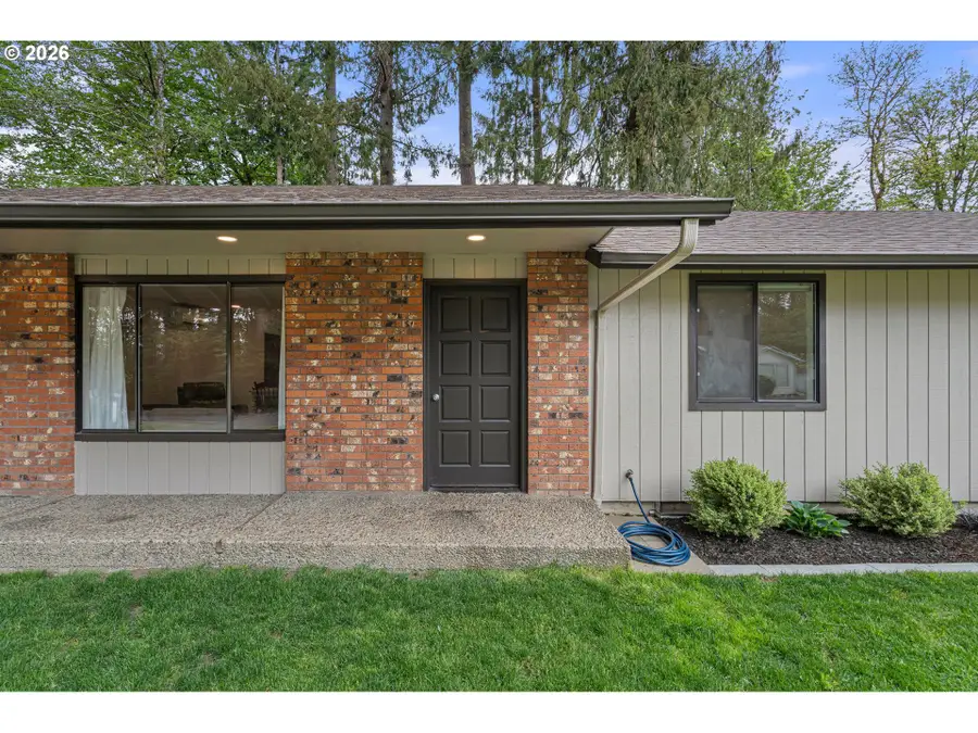 708 Eaton Ct, Castle Rock, WA 98611 - #3