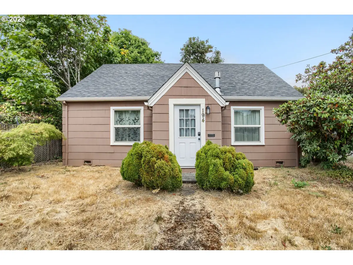 194 S Elm St, Canby, OR 97013 - #1
