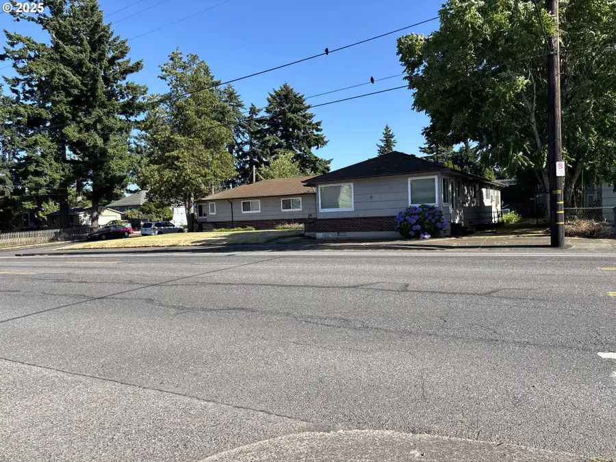 7424 NE Halsey St, Portland, OR 97213 - #3