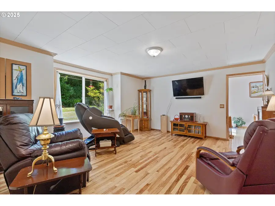 935 NE Highway 20, Toledo, OR 97391 - Image #3