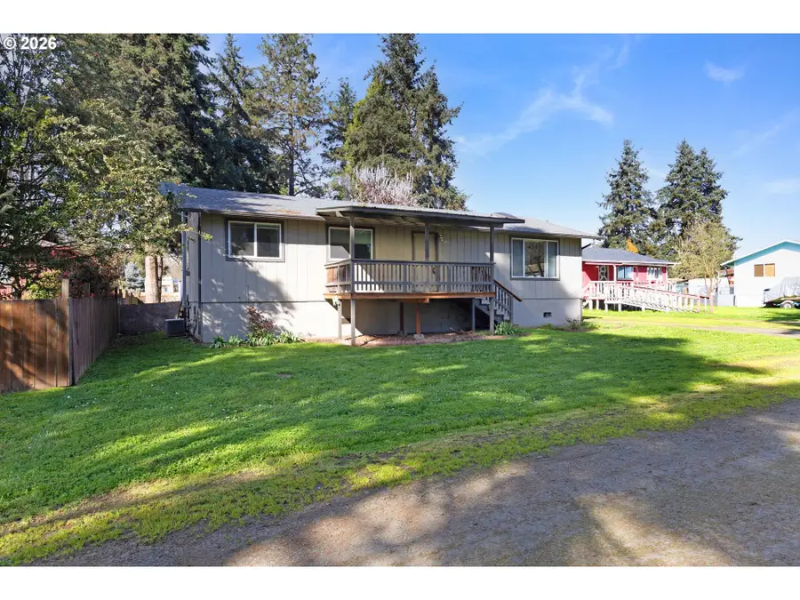 171 2nd St, Dillard, OR 97432 - #3