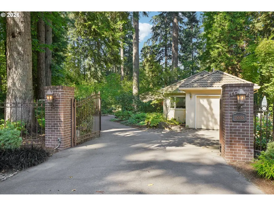 15555 S Clackamas River Dr, Northwest Clackamas, OR 97045 - #3