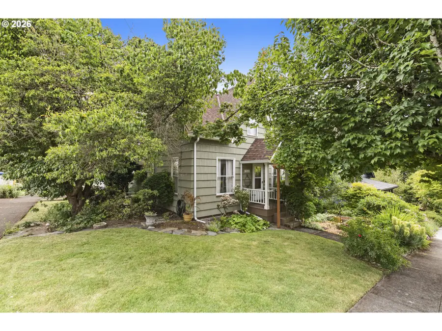 814 6th St, Oregon City, OR 97045 - #2