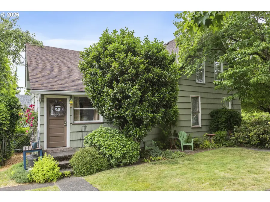 814 6th St, Oregon City, OR 97045 - #3