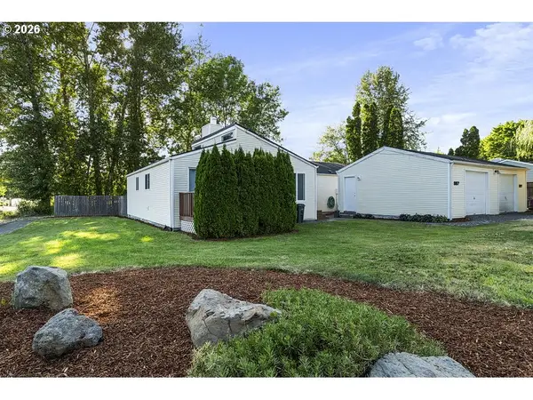 877 SE Francis Ave, Gresham, OR 97080