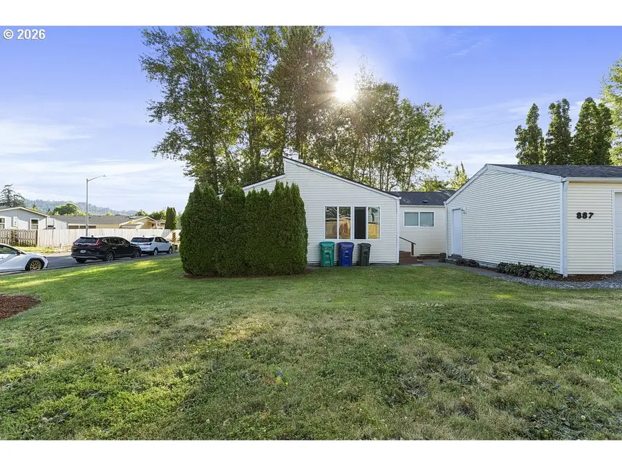 877 SE Francis Ave, Gresham, OR 97080 - #3