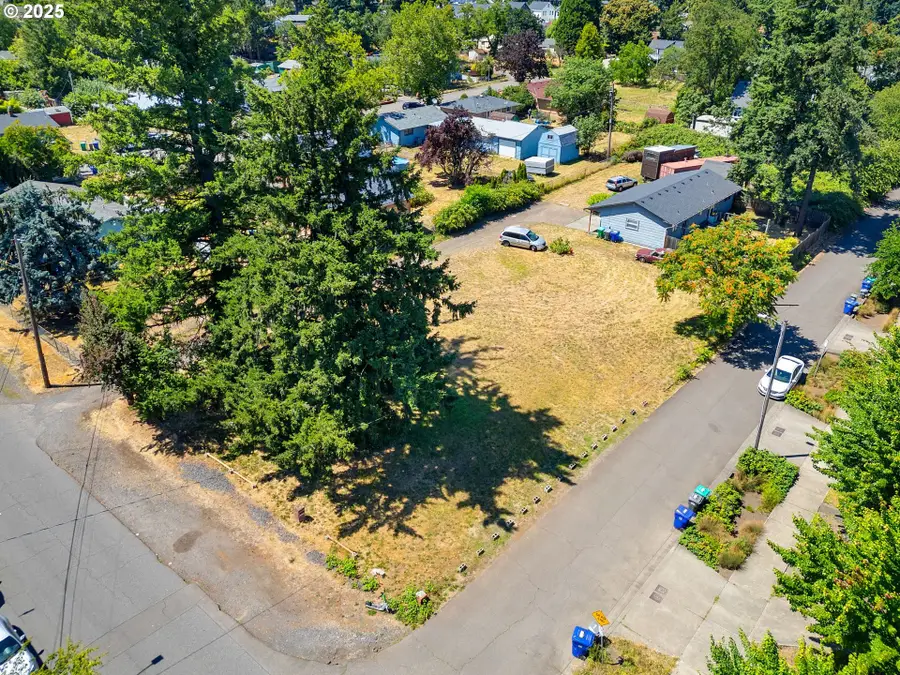 8003 SE Crystal Springs Blvd, Portland, OR 97206 - #2