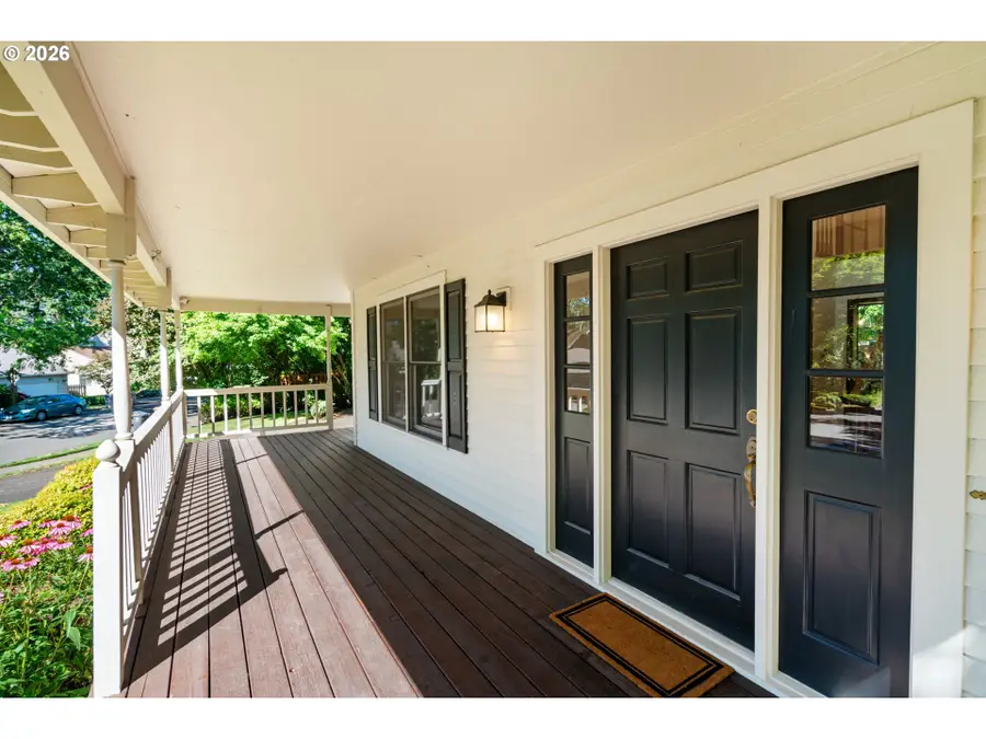 13282 Deerfield Ct, Lake Oswego, OR 97035 - #3