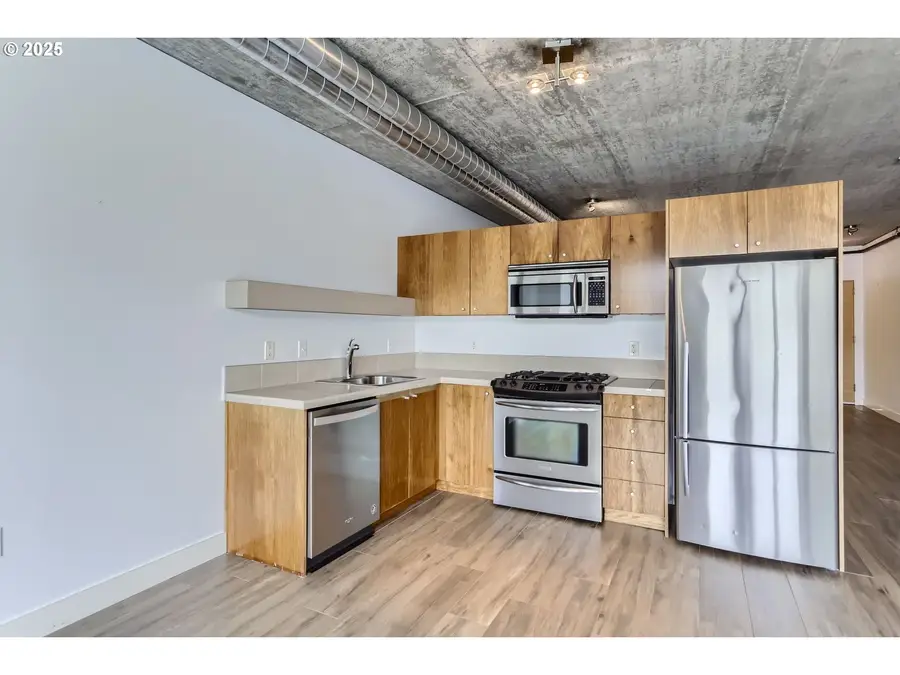 1926 W Burnside St #1412, Portland, OR 97209 - Image #2