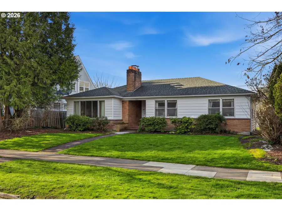 2417 SE Ladd Ave, Portland, OR 97214 - #2