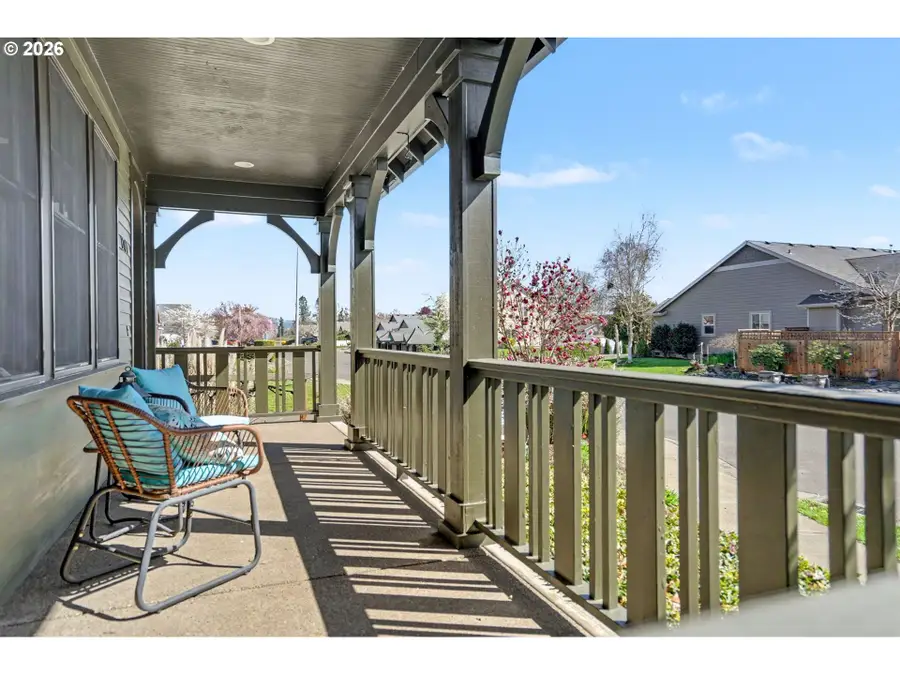 1760 Gwinn St, Monmouth, OR 97361 - #2